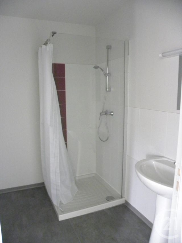 Appartement T2 &agrave; louer - 2 pi&egrave;ces - 41,73 m2 - Gaillac - 81 - MIDI-PYRENEES