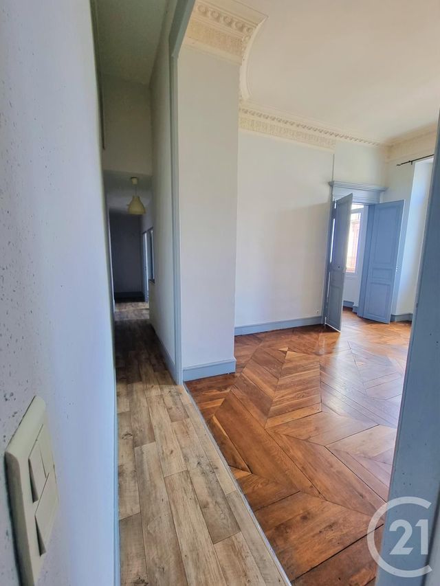 Appartement T3 &agrave; louer - 3 pi&egrave;ces - 86,44 m2 - Gaillac - 81 - MIDI-PYRENEES
