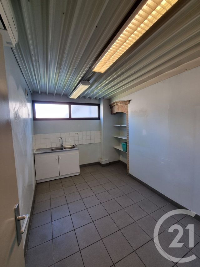 Appartement Local &agrave; louer - 1 pi&egrave;ce - 113,57 m2 - Castelnau De Montmiral - 81 - MIDI-PYRENEES