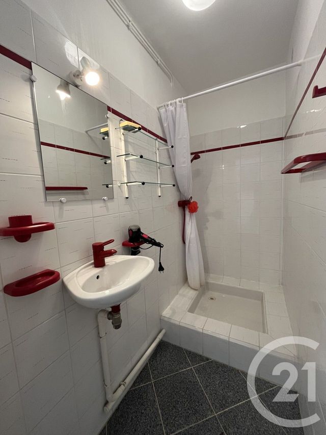 Appartement F4 &agrave; vendre - 5 pi&egrave;ces - 100,10 m2 - Cauterets - 65 - MIDI-PYRENEES