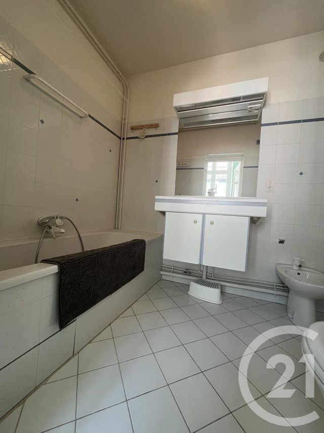 Appartement F4 &agrave; vendre - 5 pi&egrave;ces - 100,10 m2 - Cauterets - 65 - MIDI-PYRENEES