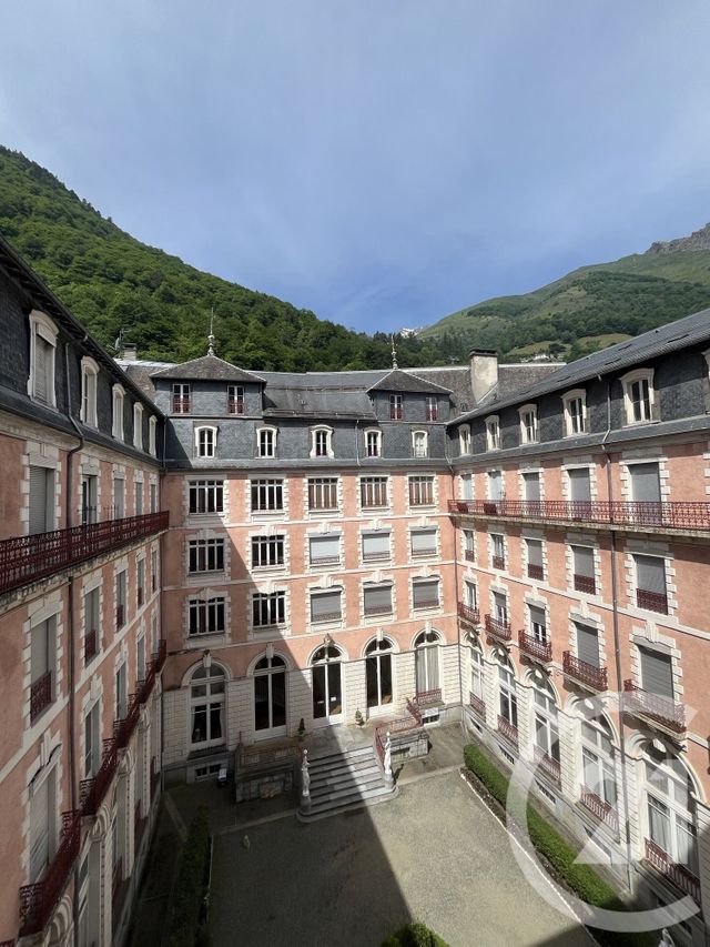 Appartement F4 &agrave; vendre - 5 pi&egrave;ces - 100,10 m2 - Cauterets - 65 - MIDI-PYRENEES