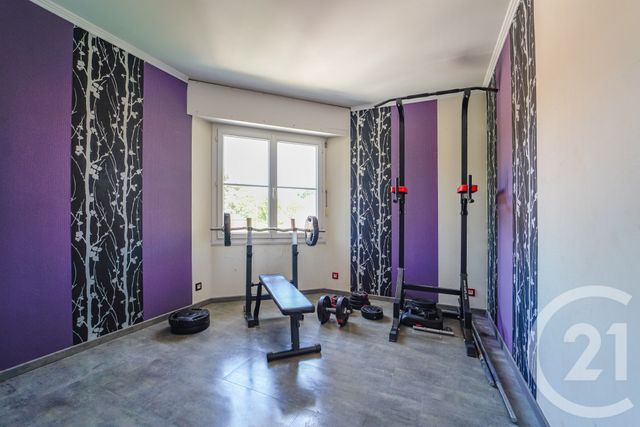 Maison à vendre - 6 pièces - 220,75 m2 - Bussy St Georges - 77 - ILE-DE-FRANCE