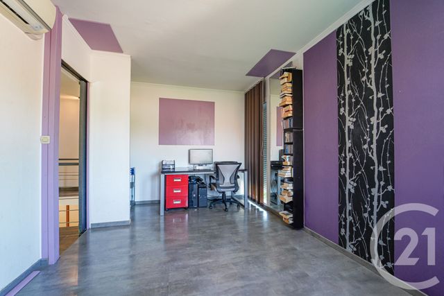 Maison à vendre - 6 pièces - 220,75 m2 - Bussy St Georges - 77 - ILE-DE-FRANCE