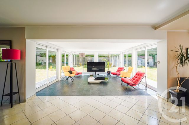 Maison à vendre - 6 pièces - 220,75 m2 - Bussy St Georges - 77 - ILE-DE-FRANCE