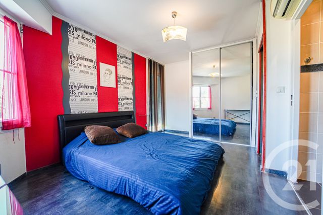 Maison à vendre - 6 pièces - 220,75 m2 - Bussy St Georges - 77 - ILE-DE-FRANCE