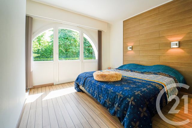 Maison à vendre - 6 pièces - 220,75 m2 - Bussy St Georges - 77 - ILE-DE-FRANCE