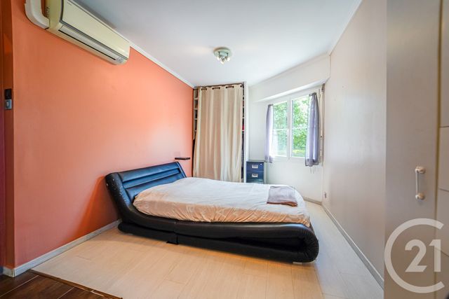 Maison à vendre - 6 pièces - 220,75 m2 - Bussy St Georges - 77 - ILE-DE-FRANCE