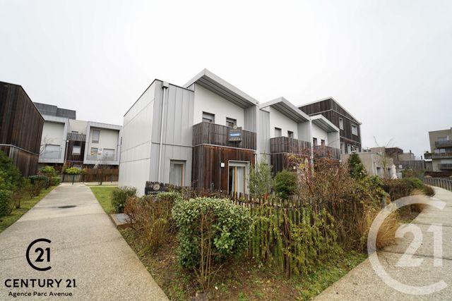 Maison &agrave; louer - 3 pi&egrave;ces - 76,85 m2 - Bussy St Georges - 77 - ILE-DE-FRANCE