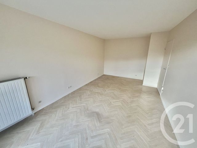 Appartement F2 à louer - 2 pièces - 43,73 m2 - Torcy - 77 - ILE-DE-FRANCE
