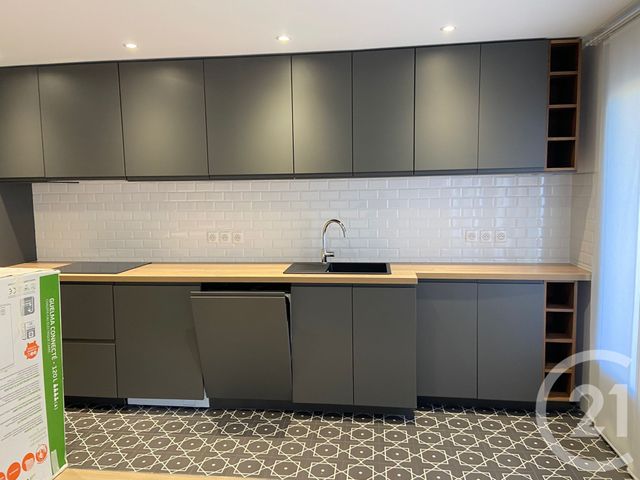 Appartement F3 &agrave; louer - 3 pi&egrave;ces - 76,43 m2 - Livry Gargan - 93 - ILE-DE-FRANCE