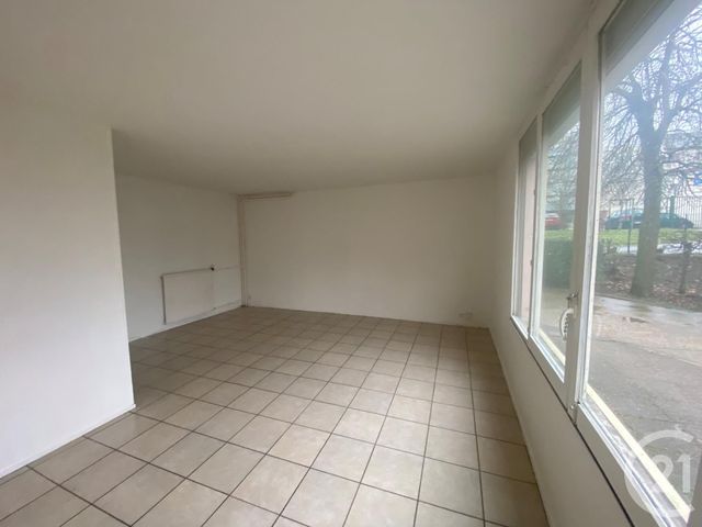 Appartement F1 &agrave; vendre - 1 pi&egrave;ce - 40 m2 - Champs Sur Marne - 77 - ILE-DE-FRANCE