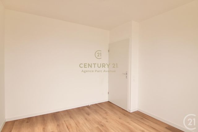 Appartement F3 &agrave; louer - 3 pi&egrave;ces - 58,15 m2 - Bussy St Georges - 77 - ILE-DE-FRANCE
