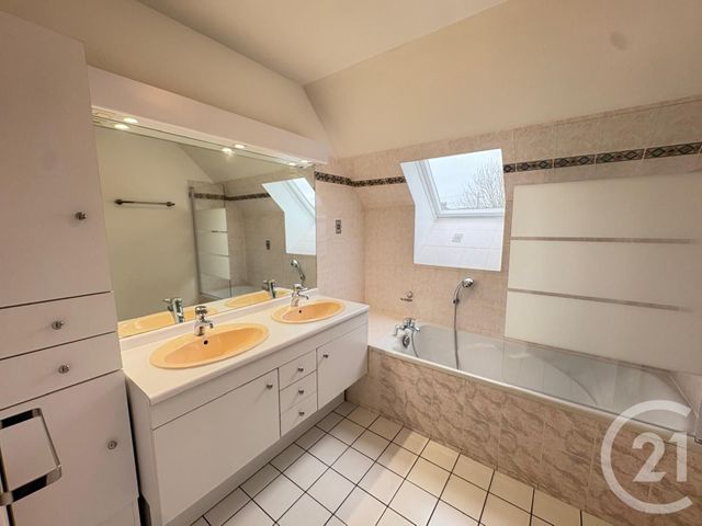 Maison &agrave; louer - 5 pi&egrave;ces - 116 m2 - Chanteloup En Brie - 77 - ILE-DE-FRANCE