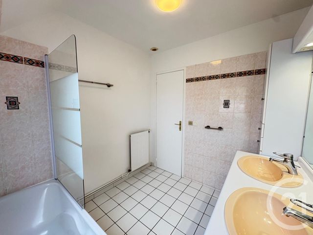 Maison &agrave; louer - 5 pi&egrave;ces - 116 m2 - Chanteloup En Brie - 77 - ILE-DE-FRANCE