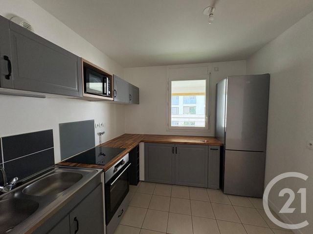 Appartement F3 &agrave; louer - 3 pi&egrave;ces - 73,30 m2 - Bussy St Georges - 77 - ILE-DE-FRANCE
