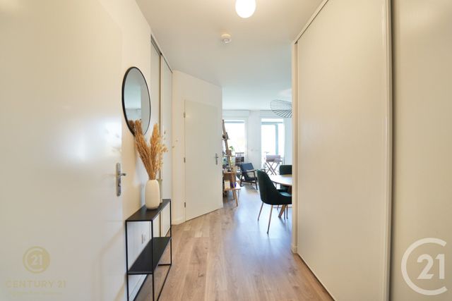 Appartement F3 &agrave; louer - 3 pi&egrave;ces - 57,16 m2 - Bussy St Georges - 77 - ILE-DE-FRANCE