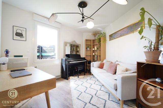 Appartement F3 &agrave; louer - 3 pi&egrave;ces - 57,16 m2 - Bussy St Georges - 77 - ILE-DE-FRANCE