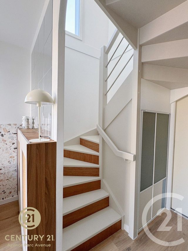 Appartement Duplex &agrave; louer - 3 pi&egrave;ces - 64,53 m2 - Bussy St Georges - 77 - ILE-DE-FRANCE