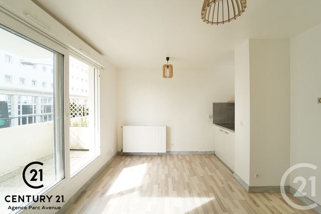 Appartement Studio &agrave; louer - 1 pi&egrave;ce - 20,09 m2 - Bussy St Georges - 77 - ILE-DE-FRANCE