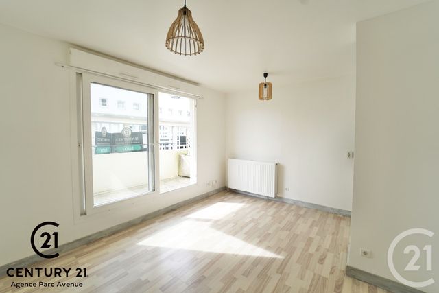Appartement Studio &agrave; louer - 1 pi&egrave;ce - 20,09 m2 - Bussy St Georges - 77 - ILE-DE-FRANCE