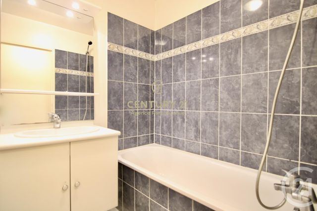 Appartement F3 &agrave; louer - 3 pi&egrave;ces - 87,49 m2 - Bussy St Georges - 77 - ILE-DE-FRANCE