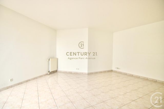 Appartement F3 &agrave; louer - 3 pi&egrave;ces - 87,49 m2 - Bussy St Georges - 77 - ILE-DE-FRANCE