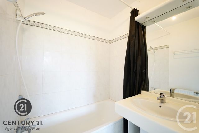Appartement F2 &agrave; louer - 2 pi&egrave;ces - 42,48 m2 - Bussy St Georges - 77 - ILE-DE-FRANCE