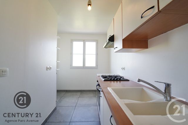 Appartement F2 &agrave; louer - 2 pi&egrave;ces - 42,48 m2 - Bussy St Georges - 77 - ILE-DE-FRANCE