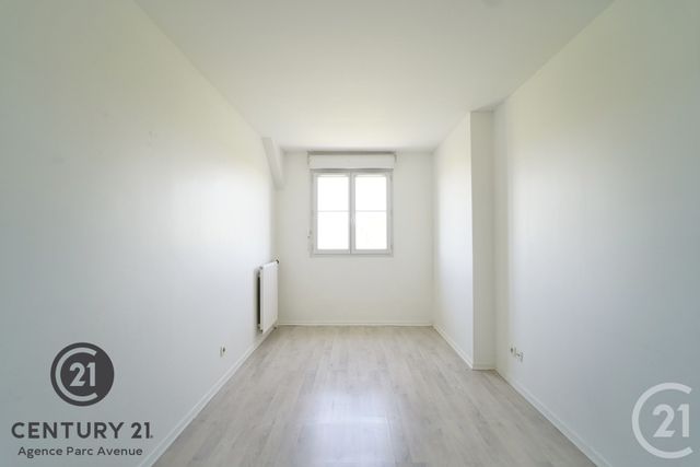 Appartement F2 &agrave; louer - 2 pi&egrave;ces - 42,48 m2 - Bussy St Georges - 77 - ILE-DE-FRANCE