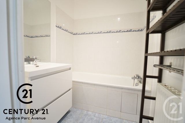 Appartement F3 &agrave; louer - 3 pi&egrave;ces - 59,85 m2 - Bussy St Georges - 77 - ILE-DE-FRANCE