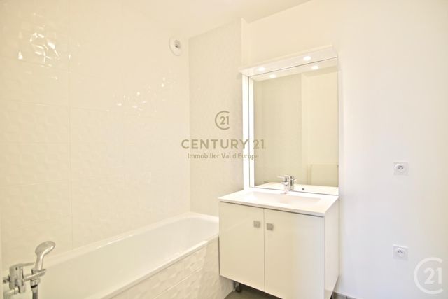 Appartement F2 &agrave; louer - 2 pi&egrave;ces - 42,72 m2 - Bussy St Georges - 77 - ILE-DE-FRANCE