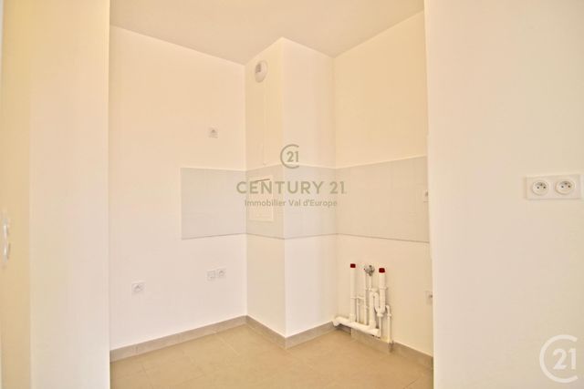 Appartement F2 &agrave; louer - 2 pi&egrave;ces - 42,72 m2 - Bussy St Georges - 77 - ILE-DE-FRANCE