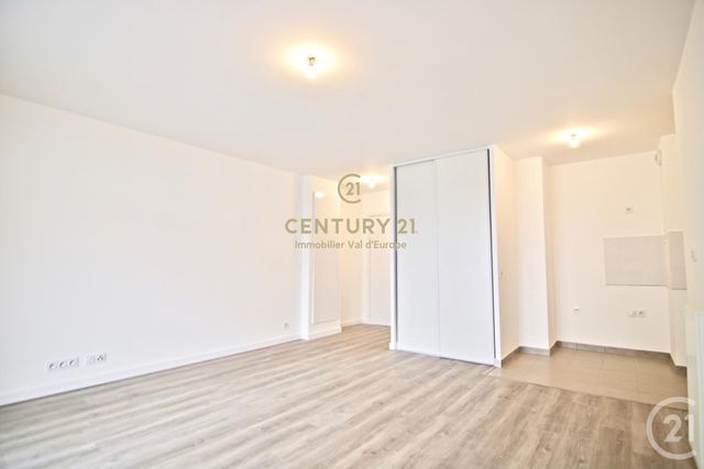 Appartement F2 &agrave; louer - 2 pi&egrave;ces - 42,72 m2 - Bussy St Georges - 77 - ILE-DE-FRANCE