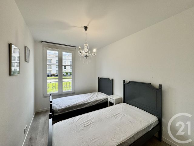 Appartement F3 &agrave; louer - 3 pi&egrave;ces - 65,60 m2 - Serris - 77 - ILE-DE-FRANCE
