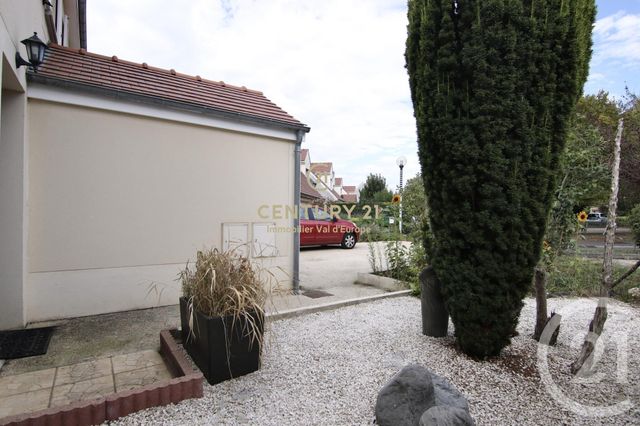 Maison &agrave; louer - 7 pi&egrave;ces - 115,19 m2 - Bussy St Georges - 77 - ILE-DE-FRANCE