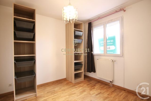 Maison &agrave; louer - 7 pi&egrave;ces - 115,19 m2 - Bussy St Georges - 77 - ILE-DE-FRANCE