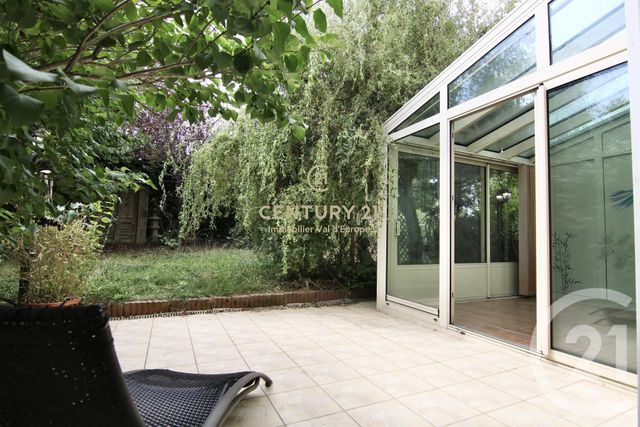 Maison &agrave; louer - 7 pi&egrave;ces - 115,19 m2 - Bussy St Georges - 77 - ILE-DE-FRANCE