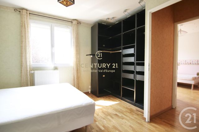 Maison &agrave; louer - 7 pi&egrave;ces - 115,19 m2 - Bussy St Georges - 77 - ILE-DE-FRANCE