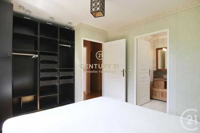 Maison &agrave; louer - 7 pi&egrave;ces - 115,19 m2 - Bussy St Georges - 77 - ILE-DE-FRANCE