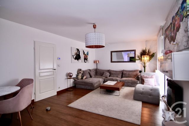 Maison &agrave; louer - 7 pi&egrave;ces - 115,19 m2 - Bussy St Georges - 77 - ILE-DE-FRANCE