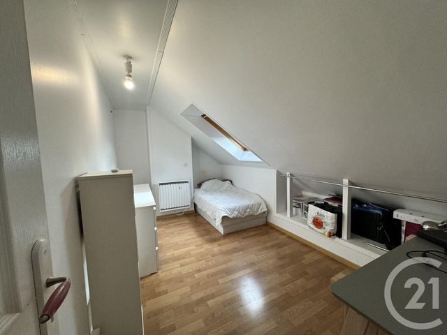 Maison &agrave; louer - 7 pi&egrave;ces - 115,19 m2 - Bussy St Georges - 77 - ILE-DE-FRANCE