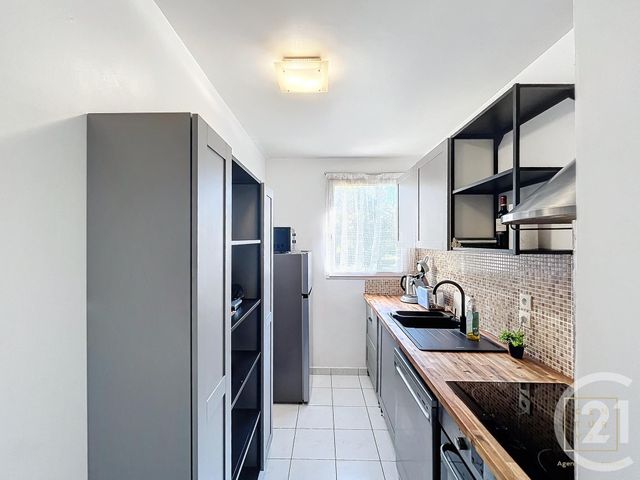 Appartement F3 &agrave; louer - 3 pi&egrave;ces - 63,80 m2 - Bussy St Georges - 77 - ILE-DE-FRANCE