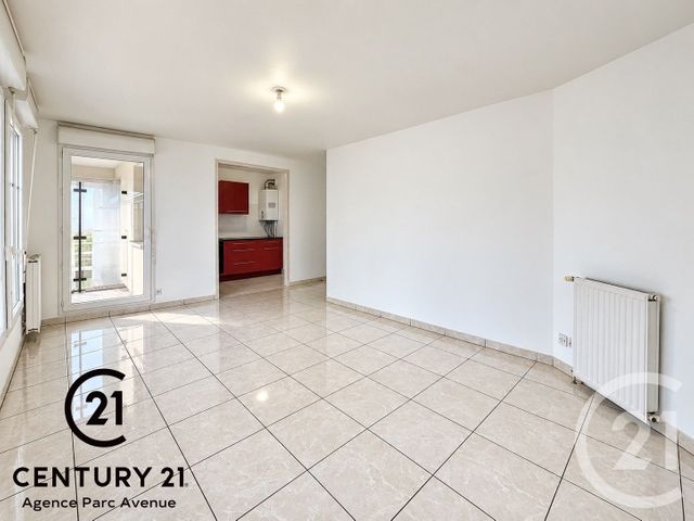Appartement F3 &agrave; louer - 3 pi&egrave;ces - 63,87 m2 - Bussy St Georges - 77 - ILE-DE-FRANCE