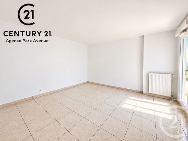 Appartement F3 &agrave; louer - 3 pi&egrave;ces - 63,87 m2 - Bussy St Georges - 77 - ILE-DE-FRANCE