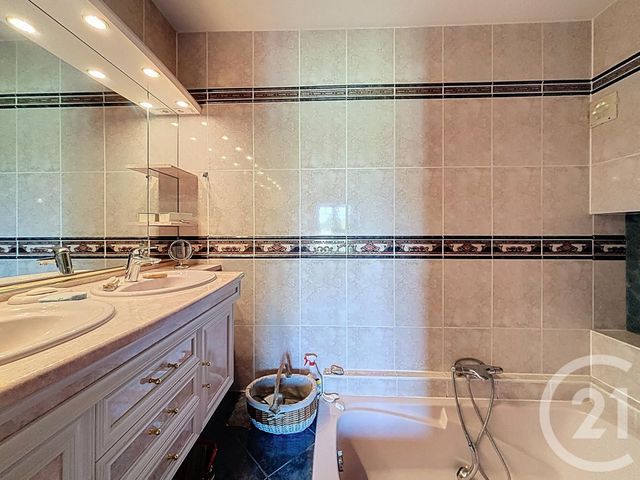 Maison à vendre - 8 pièces - 200,93 m2 - Lamarche Sur Saone - 21 - BOURGOGNE