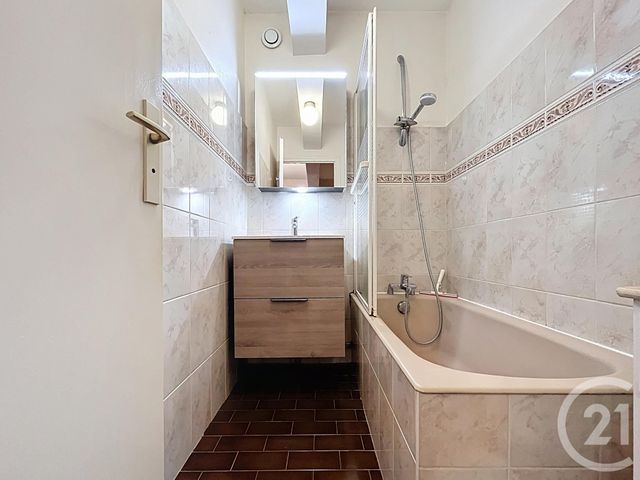 Appartement T3 à louer - 3 pièces - 65 m2 - Dijon - 21 - BOURGOGNE