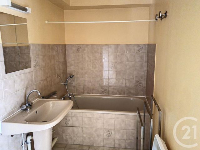 Appartement T1 &agrave; louer - 1 pi&egrave;ce - 20,19 m2 - Longvic - 21 - BOURGOGNE