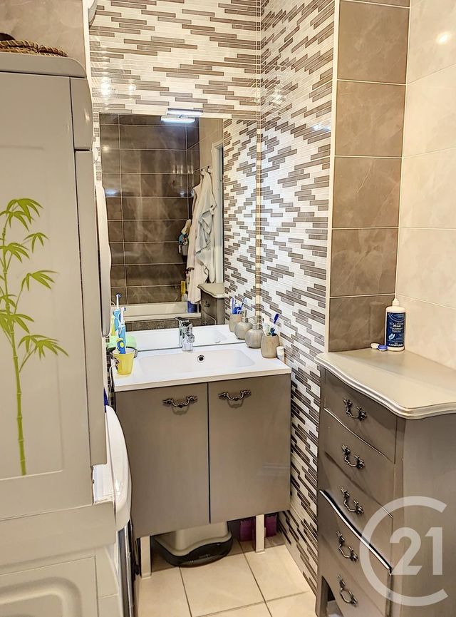 Appartement T3 &agrave; louer - 3 pi&egrave;ces - 64,21 m2 - Dijon - 21 - BOURGOGNE