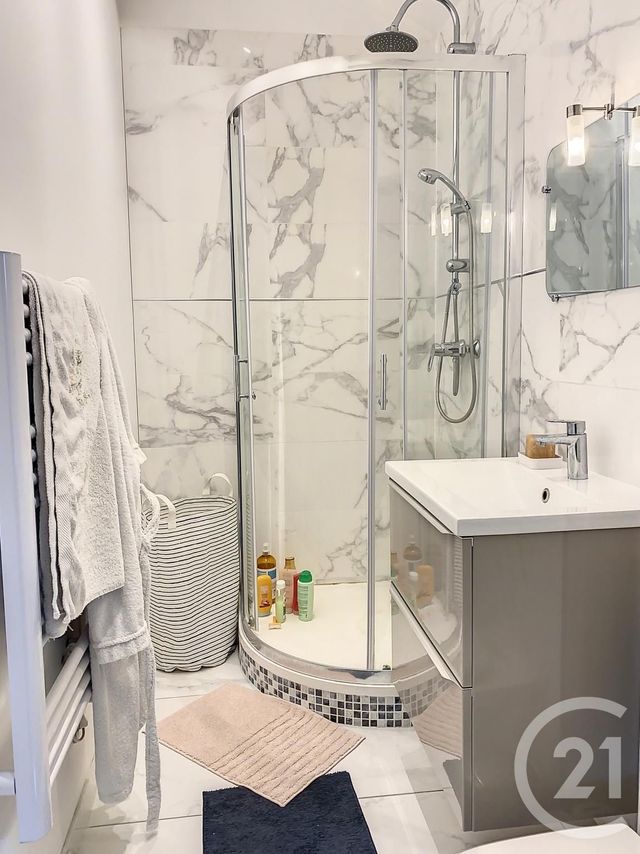 Appartement Duplex &agrave; louer - 2 pi&egrave;ces - 32 m2 - Dijon - 21 - BOURGOGNE